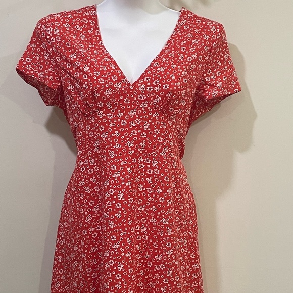 Red Floral Amazon Dress Medium - Picture 1 of 3
